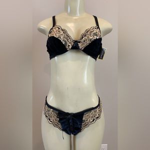 Bra and lace up panty size medium lingerie